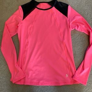 Sofibella long sleeve size S, pink with black shoulder accents.